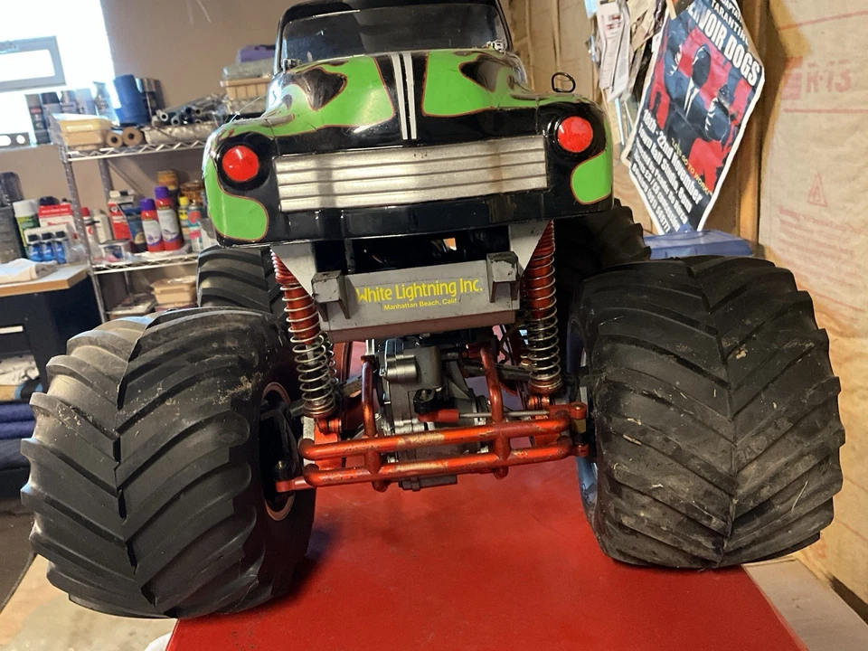 Grave Digger Tamiya Original Clod Buster 1/10 RC 4WD Monster Truck - Image 2 of 4