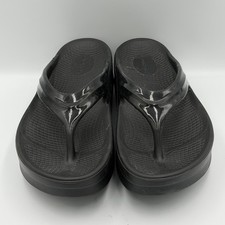 OOFOS Womens Size 10 41 OOmega OOlala Black Flip Flops Recovery Sandals Shoes