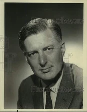 Press Photo Ray Scherer, NBC News correspondent. - sap33094