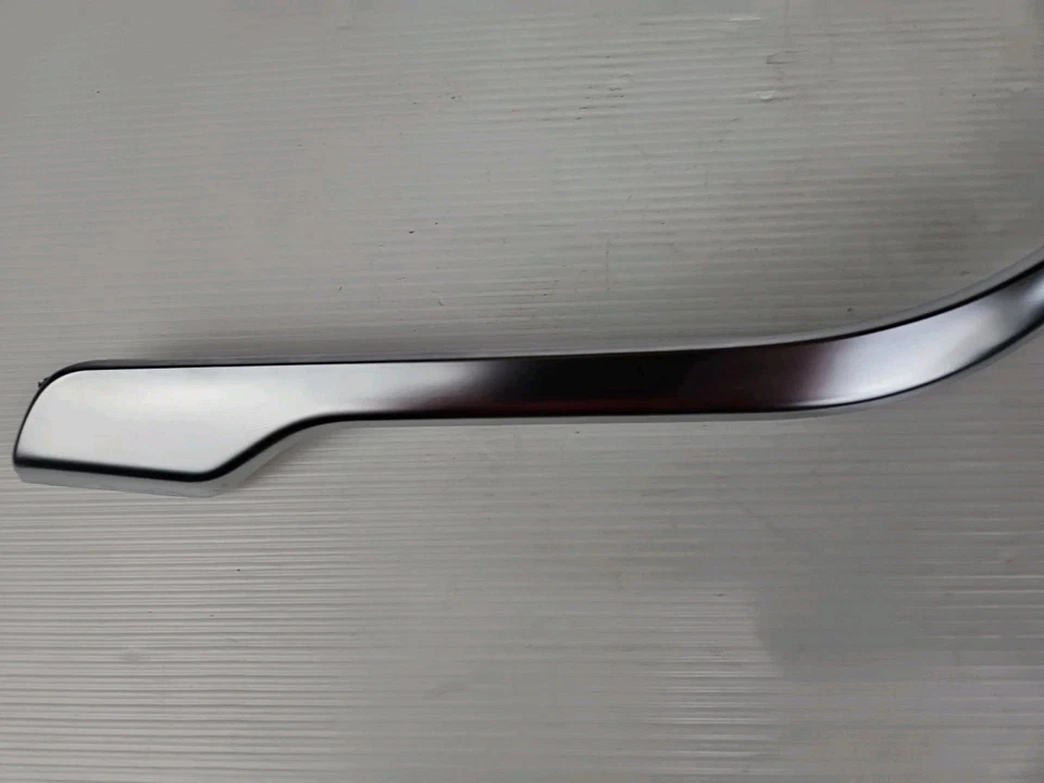 MERCEDES CLA250 2014-2019 PANEL PUERTA TRASERA DERECHA CROMO MOLDURA OEM, A1767301222 Foto 2 de 4