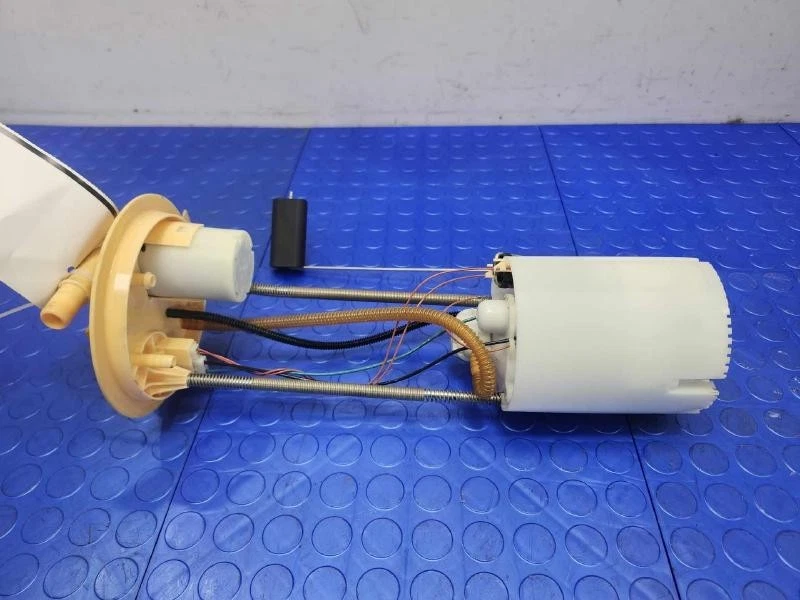 2014-2019 Ram Promaster Van 1500,2500,3500 Fuel Pump Module Assembly 3.6L OEM Foto 2 de 4