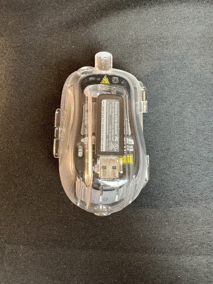 Microsoft 1065 Wireless Notebook Presenter Mouse 8000 with USB And Case - Image 2 of 4