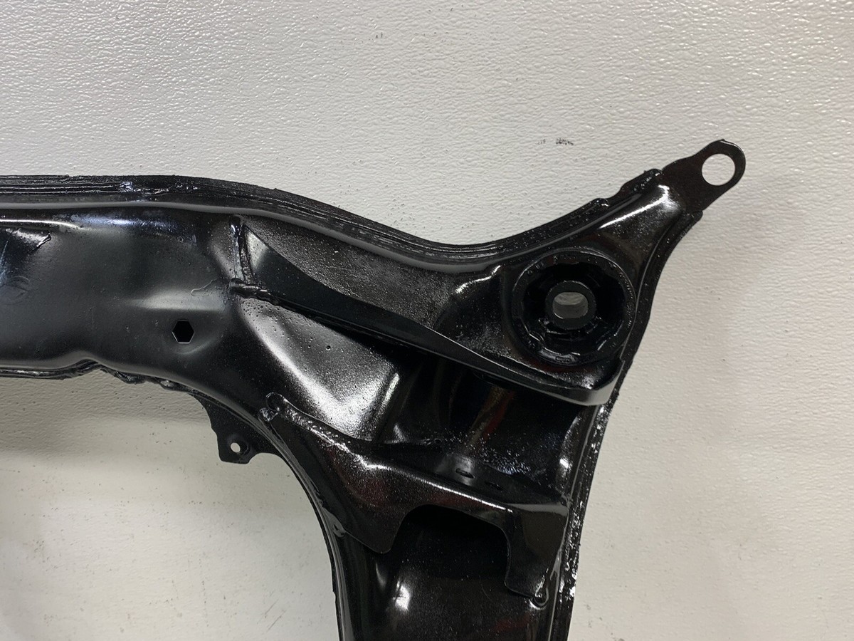 1998-2004 Audi A6 V6 AWD front crossmember suspension support