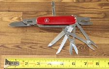 Victorinox Switzerland Rostfrei Officer Suisse Swizz Army Multi Tool Knife Red