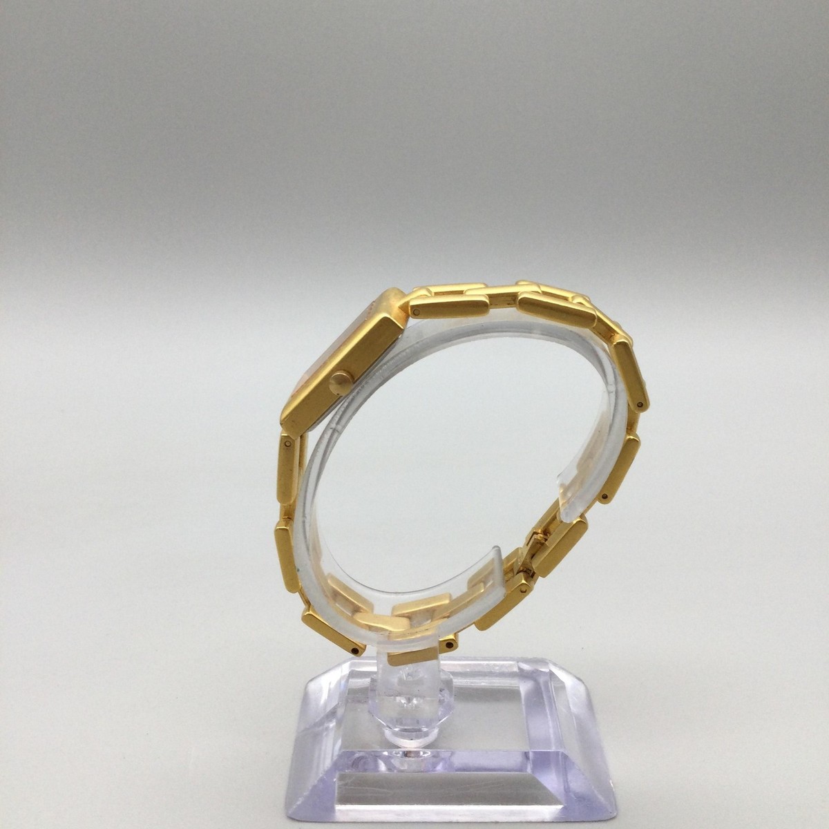 Metropolitan Museum Of Art MMA Women Gold Tone Bracelet Watch Quartz New Battery The Metropolitan Museum Of Art Womens Watch 34mm MMA Color  main image 2