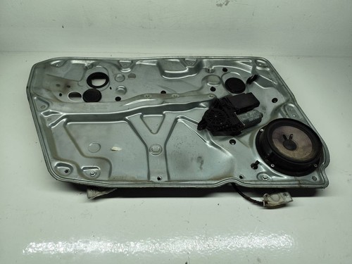 Volkswagen PASSAT B5.5 2001 Left front door electric window regulator 3B4837755D