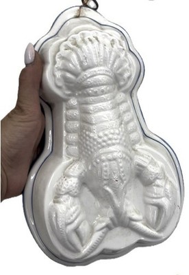 1982 Himark Ceramic White Blue Trim Lobster Mold Hand Crafted Vintage