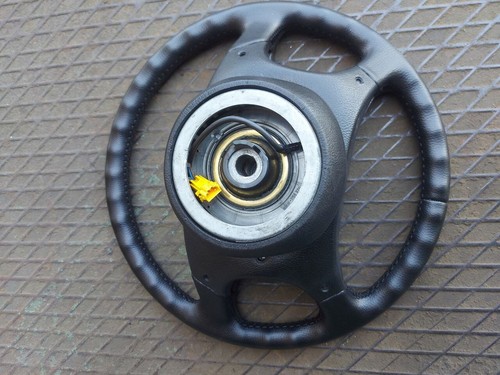 Steering wheel for bmw e30 1994 with cushion (nut mount) - Picture 2 of 5