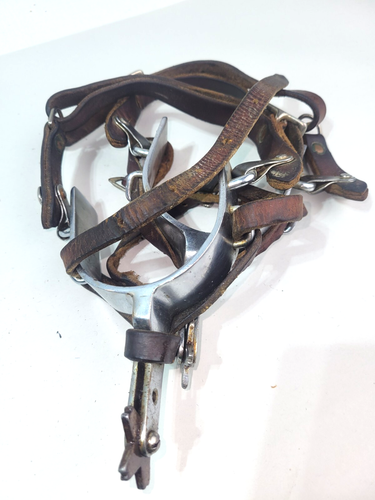 KOREA Western Spurs 5 Point Rowels w/ Leather Straps 1"Band 3 3/8"W x 3 3/4"D - Picture 3 of 11