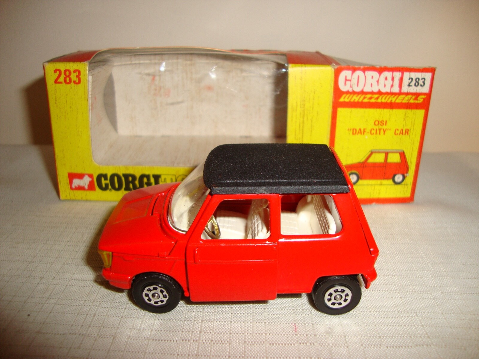 Corgi 283, Daf City Car - Free Price Guide & Review