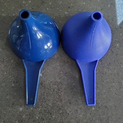 2 x Tupperware Kiss Funnel Blue # 1227 Vintage