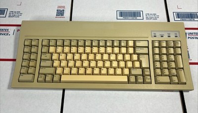 Vintage Sun Microsystems Type 4 Keyboard ( No Cord ) - SAME DAY SHIP - WARRANTY.