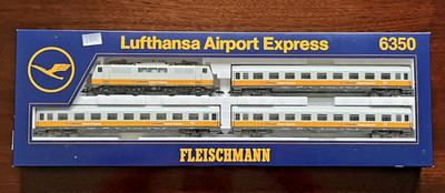 Train Lufthansa-Airport-Express - FLEISCHMANN 6350 - BR 111 - H0 - TOP (WR-6100)