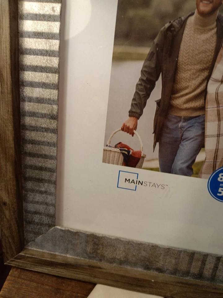 Mainstays Rustic Farmhouse 相框,2 件套,灰色木材和金属,8x10 — 第 4/4 张图片