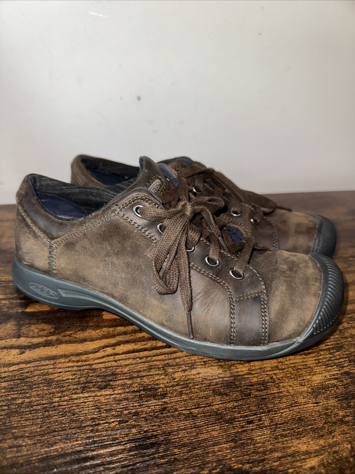 Keen Reisen sneaker basse da trekking in camoscio da donna taglia 7