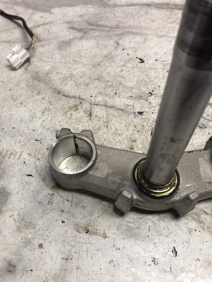 24 Kawasaki ZX Z 1000 SX Z1000SX Ninja lower triple tree fork