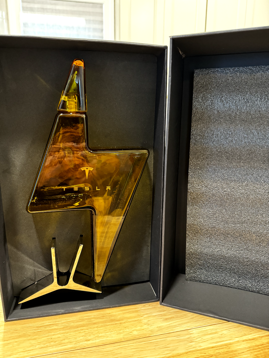 Tesla Decanter Limited Edition - Never Used but handled for first