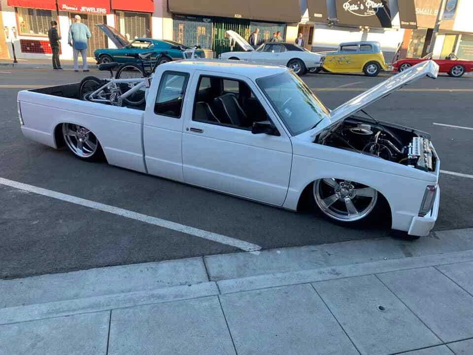 1982-93 S10, S-15, SGT, Typhoon, Syclone, Jimmy, Blazer Hood Strut -por Motocam Foto 4 de 4