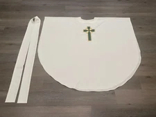 WHITE VESTMENT WITH CELTIC CROSS + STOLE #4