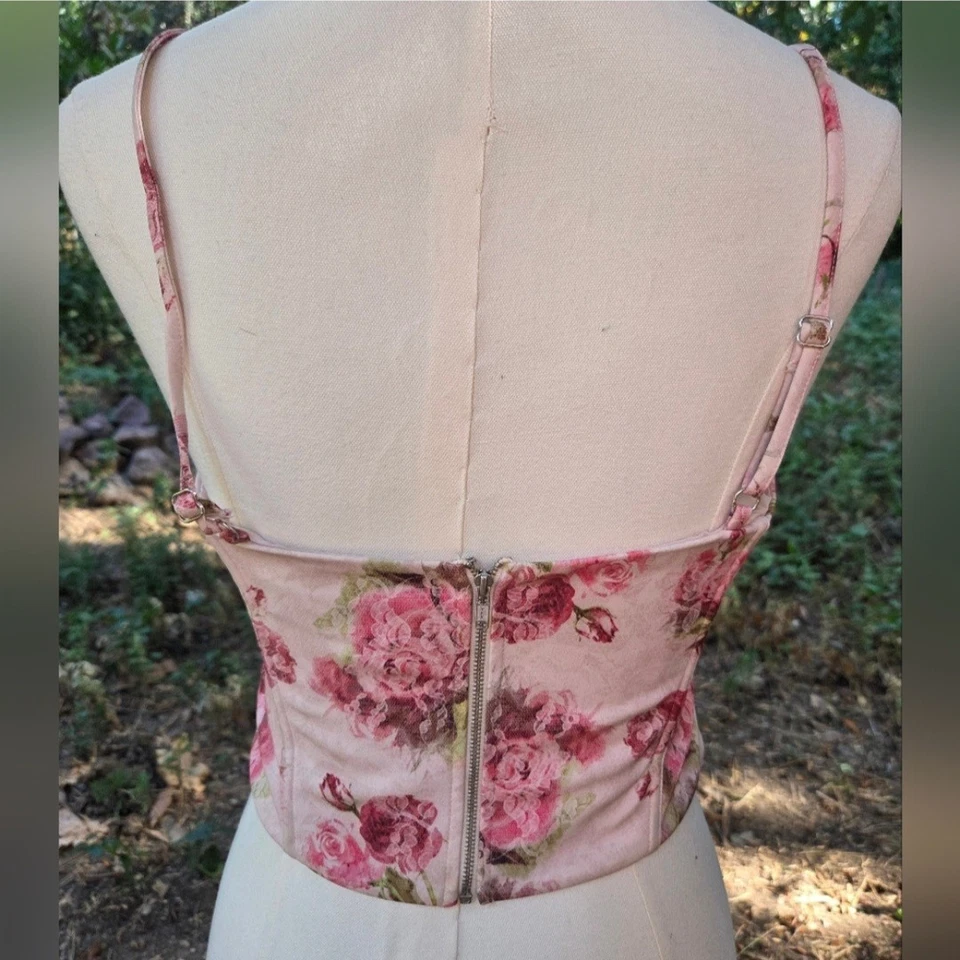 White Fox Boutique Blush Pink Floral Rose Tank Top Size Medium - Image 3 of 4