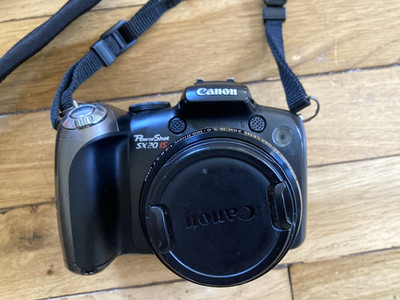 Canon powershot sx20 is digital camera includes camera bag