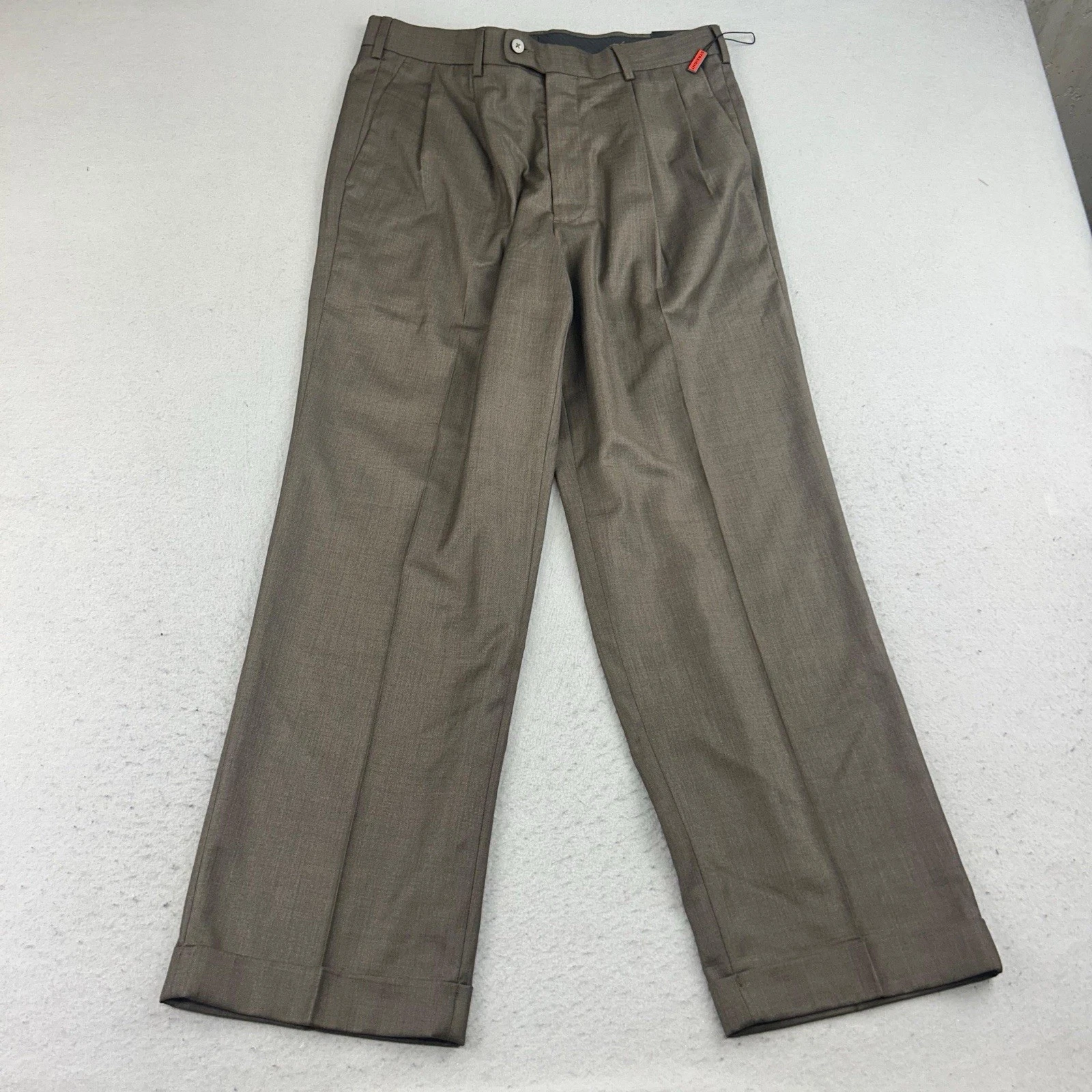 Axist Dress Pants Mens 32X30 Brown Pleated Front Wrinkle Resistant No Iron NWT