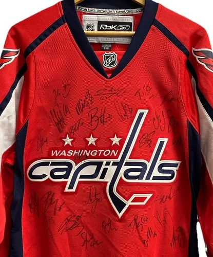 2009-10 NHL Washington Capitals Hockey Jersey TEAM SIGNED WITH OVECHKIN