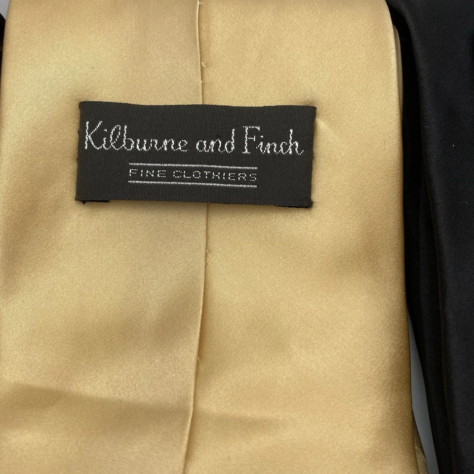 Corbatas de seda Kilburne and Finch 3 | Negro Dorado Naranja Geométrico | Ancho Clásico Foto 4 de 4