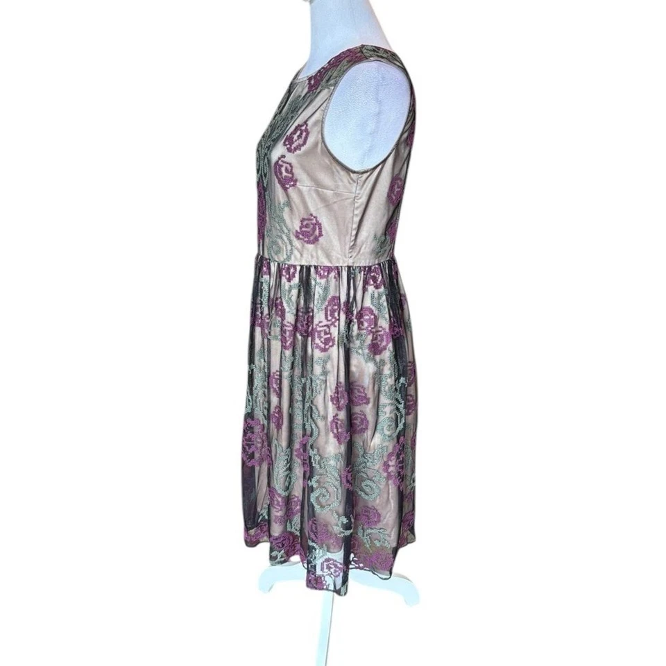 Vestido Sundance Catálogo Malla Bordada Floral Negro Púrpura Verde Mujer Talla 4 Foto 4 de 4