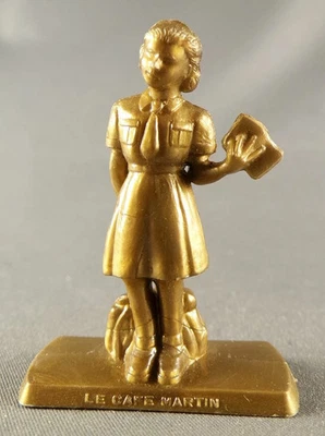 Figurine Publicitaire Café Martin La Vie au Grand Air n° 13 Scoute Debout Livre - Photo 1/2