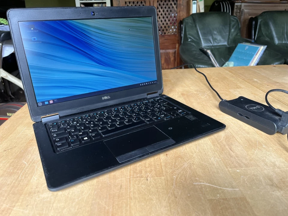 Dell Latitude E7250 · i5-5300U · 8GB · 128GB, photo 1 sur 5