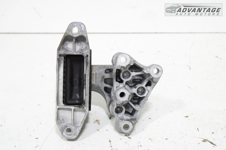 2018-2022 GMC TERRAIN 1.5L ENGINE MOTOR LEFT SIDE MOUNT SUPPORT BRACKET OEM - Image 4 of 4