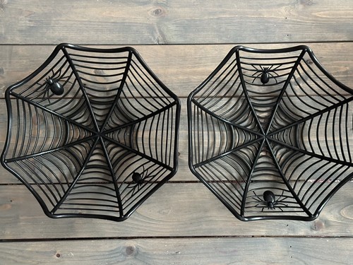 Spinnennetz Kunststoff Körbe (2) Dekoration/Servieren Halloween Aufbewahrung schwarz - Bild 1 von 6