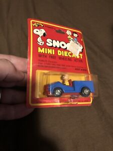 1965 AVIVA 2030 SNOOPY Peanuts Mini Diecast CHARLIE BROWN PICK UP Toy Rare | eBay