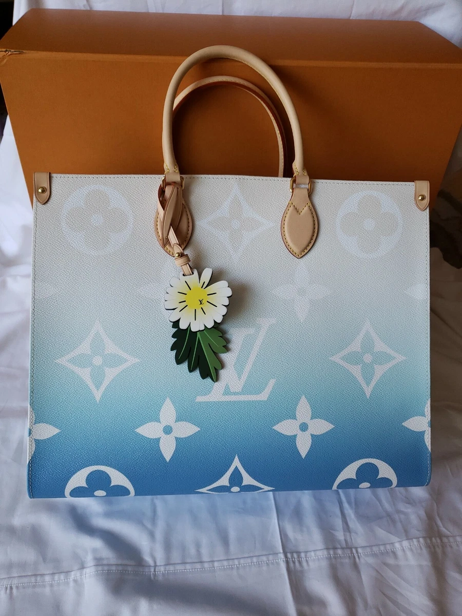 LOUIS VUITTON BY THE POOL ONTHEGO GM BLUE WHITE GIANT MONOGRAM BAG