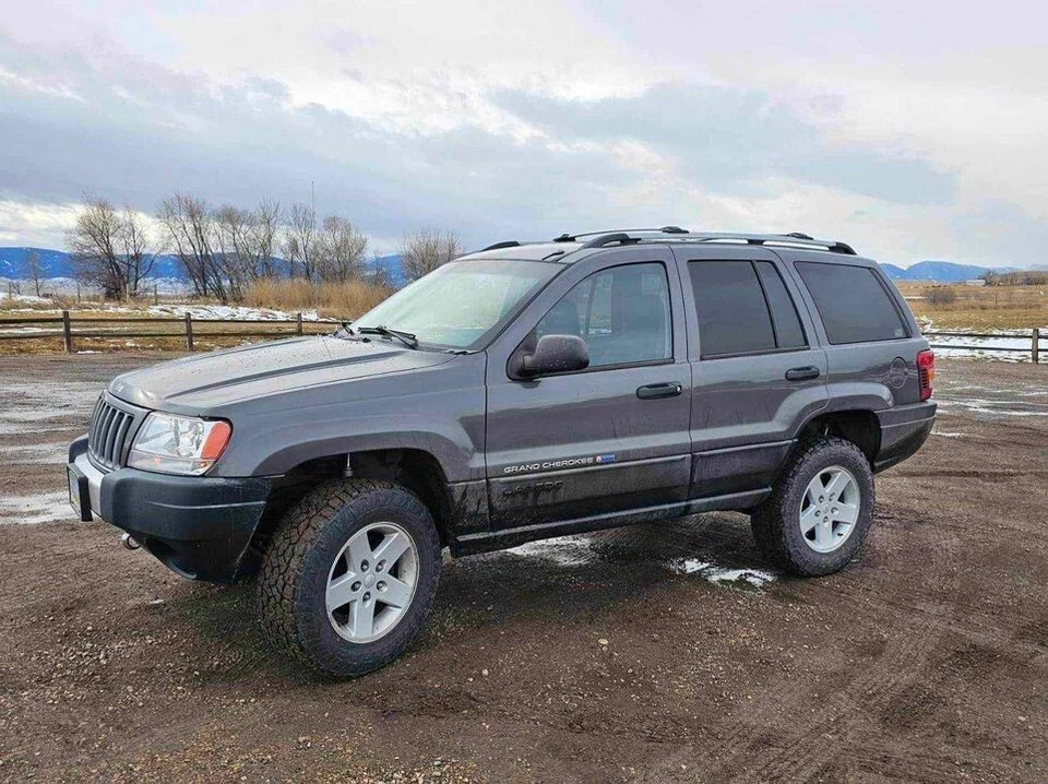 Freedom Offroad 2.5"/2.0" Lift Kit w/ Shocks for 99-04 Jeep Grand Cherokee - Image 2 of 3