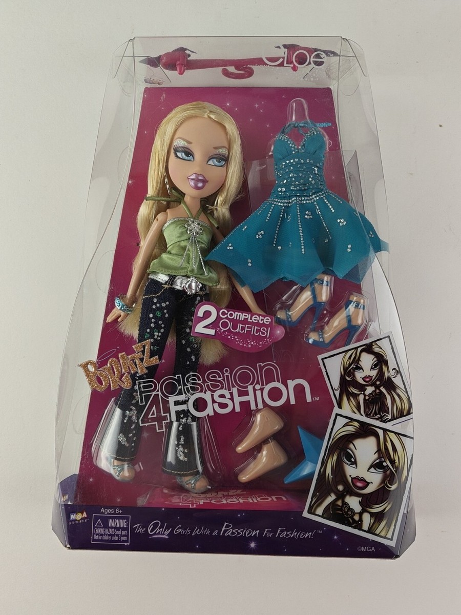 2006 Bratz Passion 4 Fashion Cloe Doll w/ 2 Complete Outfits MGA