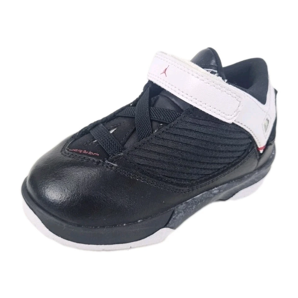 Zapatilla deportiva Nike Air Jordan 2009 para niños pequeños 343604 062 negra/blanca talla 5,5 C Foto 2 de 4