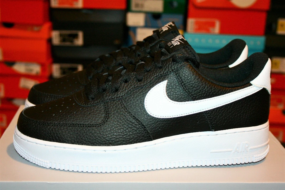 AUTHENTIC NIKE AIR FORCE 1 `07 Black White Pebbled Leather CT2302 002 Men  size