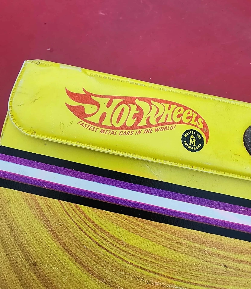 Estuche de colección Hot Wheels 1968 12 coches amarillo EE. UU. Foto 2 de 4