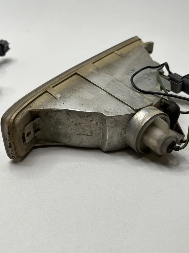 Par de carcasas de faros Stanley 043-4016 1992-1994 Acura Vigor Inspire OEM Foto 4 de 4