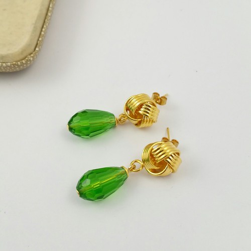 Unusual Retro Gold Tone knot stud earrings emerald green crystal Teardrop - Picture 3 of 5