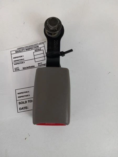 Nissan Pathfinder 2004 hebilla de cinturón de seguridad Foto 2 de 4