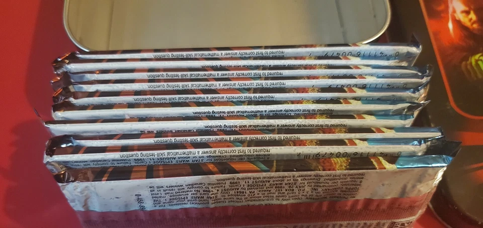 1999 Topps 10 Card Lot of Star Wars Episode 1 + Tin Box, Sticker Foil Inserts - Image 2 of 4