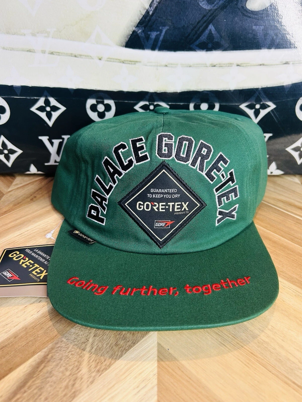 Casquette verte snapback Palace x Gore Tex GTX épuisée suprême