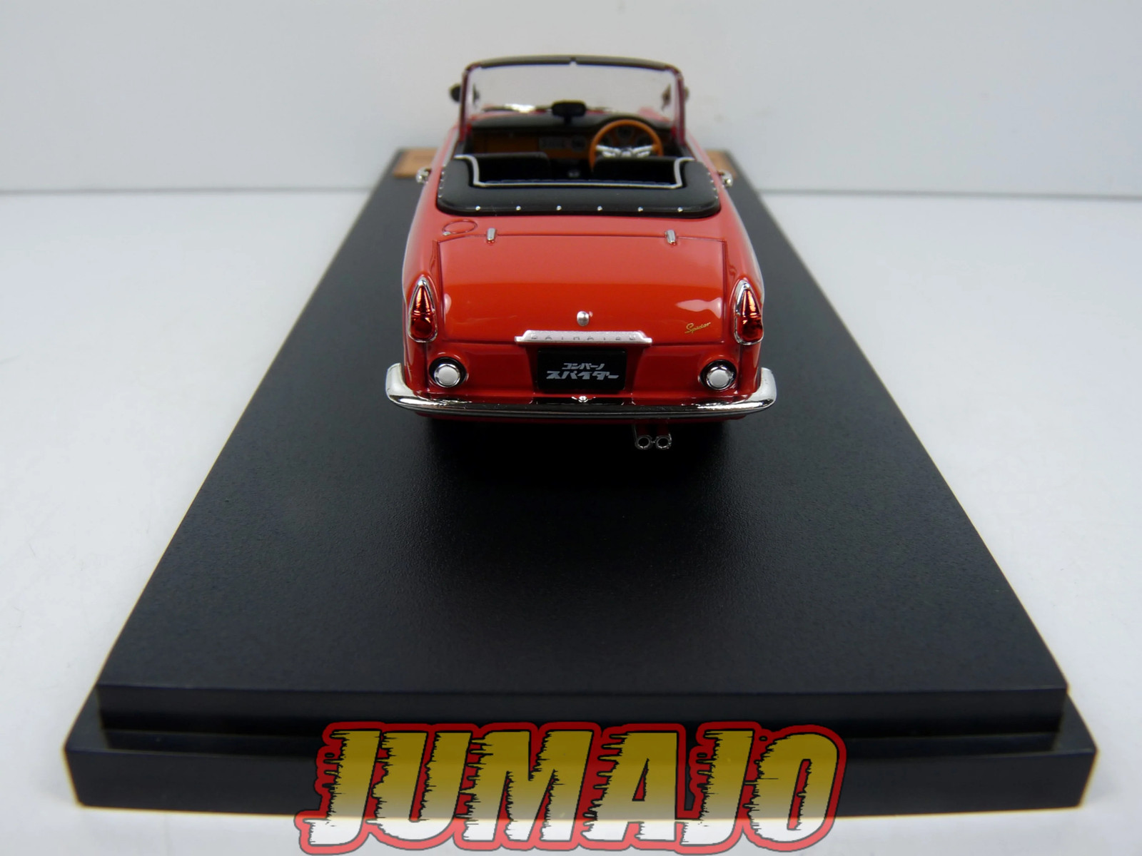 Daihatsu Compagno Spider 1965 1/43 Hachette Japon pour décorer un bureau de passionné d'auto vintage