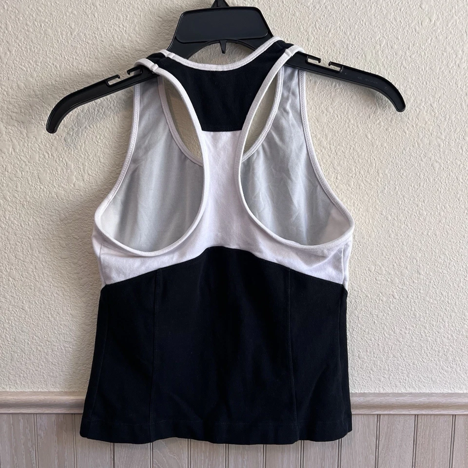 Camiseta sin mangas de entrenamiento Cheetah Racerback con sujetador de estante talla pequeña blanco y negro Foto 3 de 4