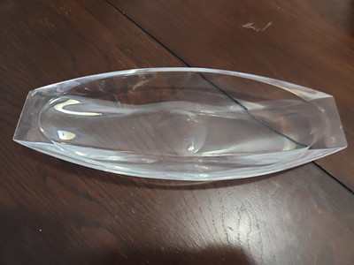 Decorative Glass Centerpiece Read Description Has Tiny Chip