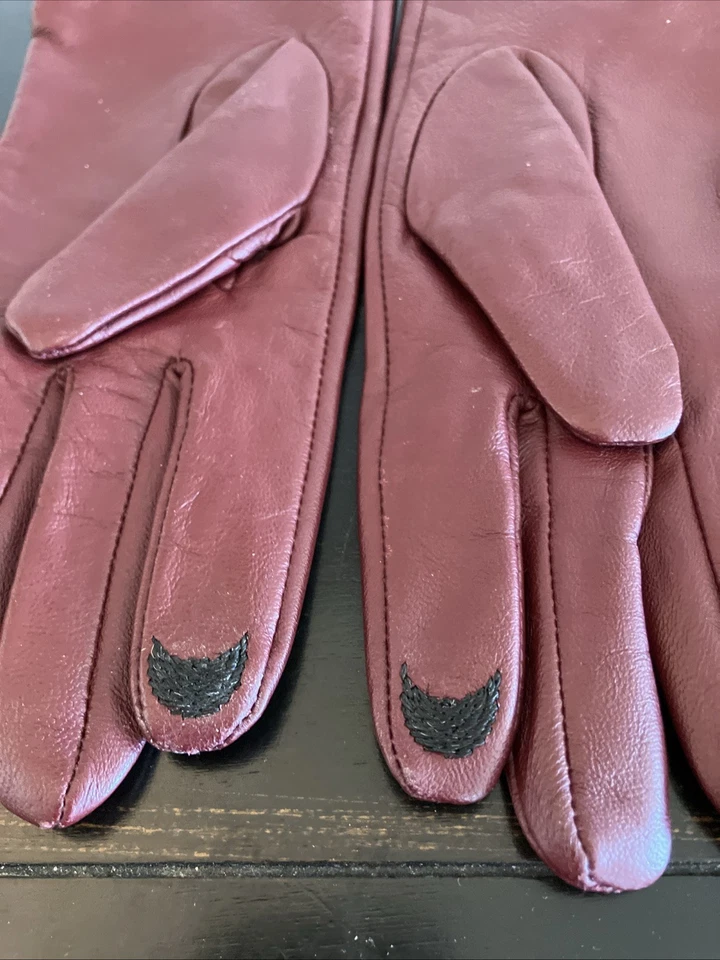 Guantes de cuero Calvin Klein para mujer medianos forro de poliéster borgoña Foto 4 de 4
