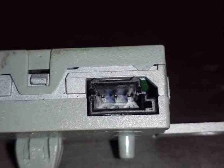 Amplificador de antena FORD MONDEO V Sedán DS7T18C847CB 2.0 Diesel 110kw 26213341 Foto 4 de 4